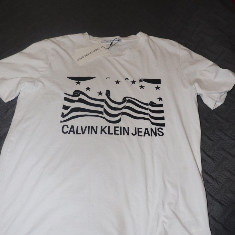 Calvin Klein Jeans Men Stars & Stripes T-Shirt XXL - Picture 3 of 6